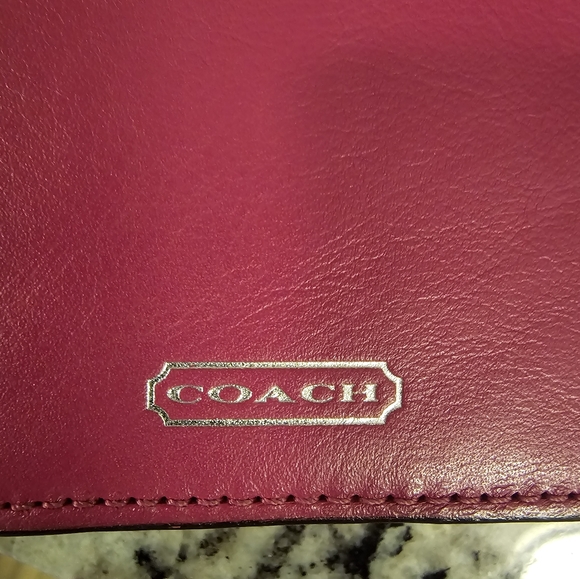 Coach IPad Case - Picture 4 of 5